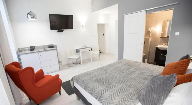 City Center Stúdió Apartmanok, Забронировать Отель Сегед Чонград, рядом с New Synagogue