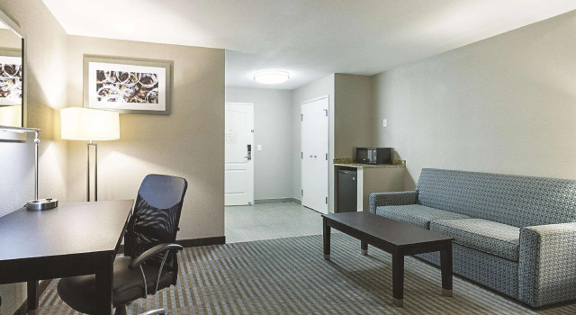 Двухместный номер Deluxe La Quinta Inn & Suites Casino and Bar by Wyndham Glendive