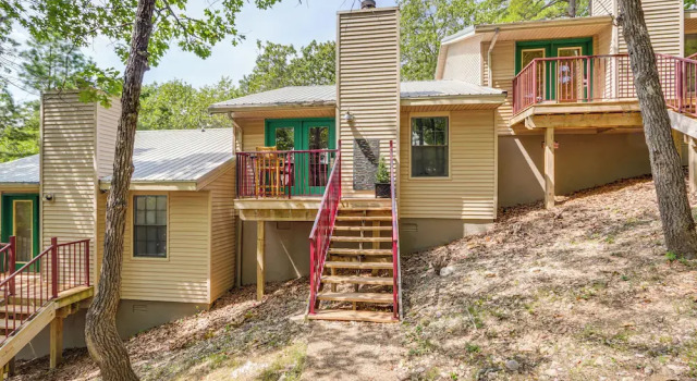 Walk to Table Rock Lake: Updated Cabin w/ Deck!
