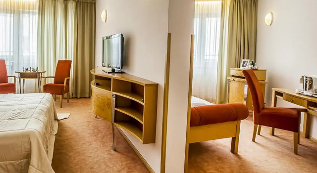 Одноместный полулюкс Hotel SET