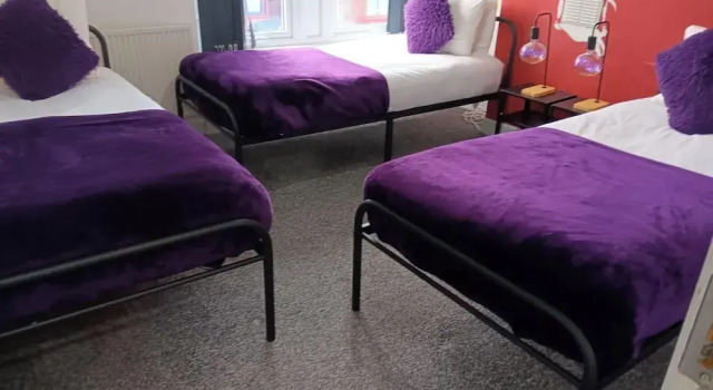 4 Bed-sleeps 9-private Garden-free Parking, Varaa Lomakoti Mökit kohteessa Merseyside, Mökki