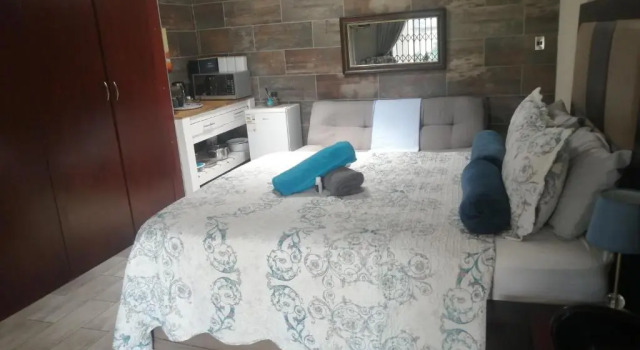 Двухместный номер Deluxe с видом на бассейн Bosveld In Die Stad Lodge