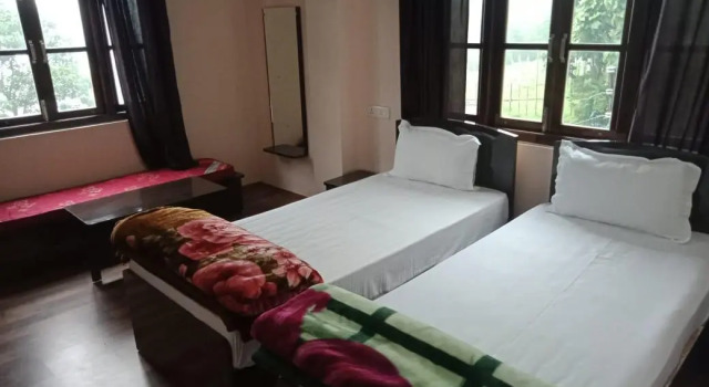 Khatija Residency and Restaurant, Book Hotel Hotels in Sikkim with Parking, Parking