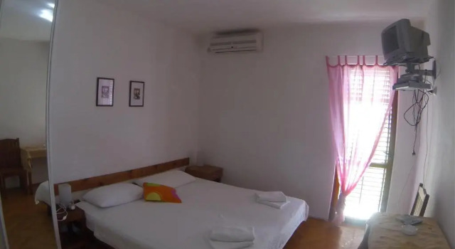 Студия с балконом и с видом на море Apartments Almaja Villa
