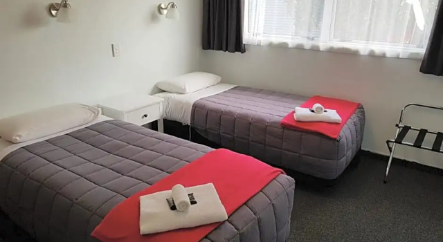 Апартаменты с 2 комнатами Courtesy Court Motel