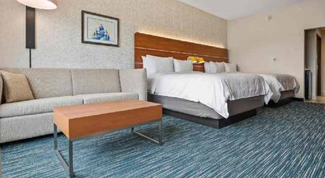 Люкс Holiday Inn Express & Suites Orlando- Lake Buena Vista by IHG