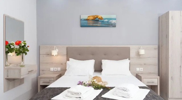 Четырёхместный семейный номер Standard с балконом и с видом на горы Alba Marea