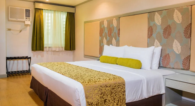 Номер Deluxe La Piazza Hotel and Convention Center Inc