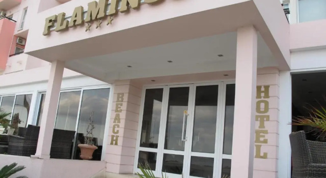 Mackenzie Beach Hotel & Apartments