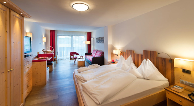 Hotel Alpenroyal, Забронировать Отель Отели и гостиницы Кастельротто, рядом с Подъемник Маринценлифт, Отель