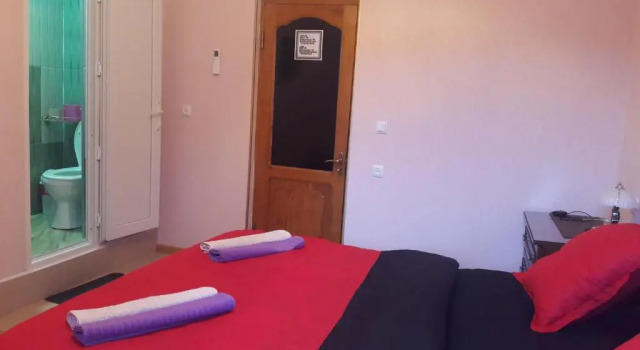 Guesthouse Next to beach, Book Hotel Batumi 