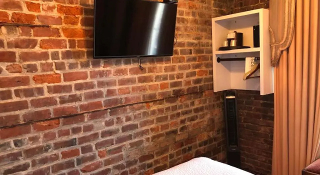 Номер Economy Lafitte Hotel & Bar