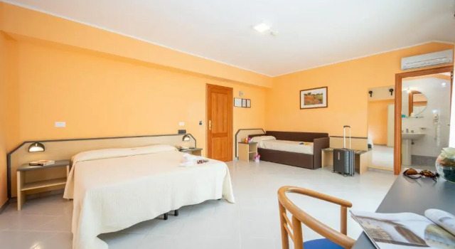 Номер Standard Отель La Principessa Conference Center