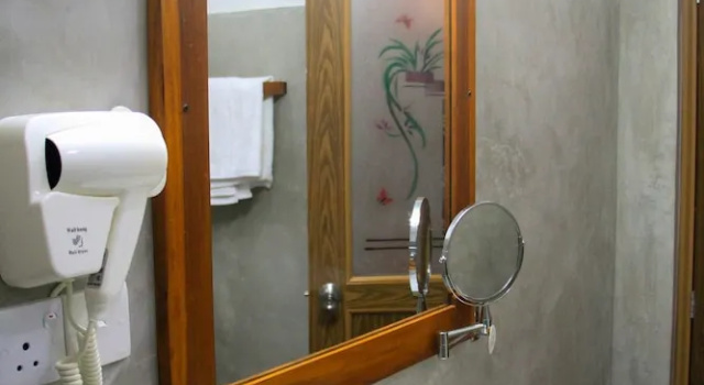 Трёхместный номер Deluxe Palmyra Nature Resort Sigiriya