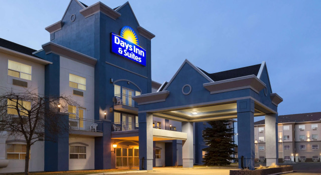 Lakeview Inn & Suites - Brooks, Rezerwuj Hotel Hotele w Southern Alberta z parkingiem, Parking
