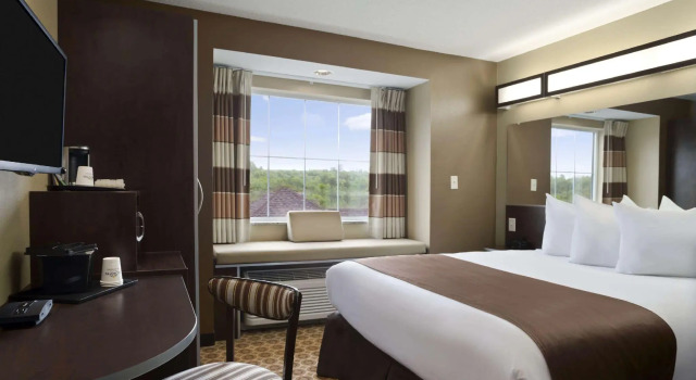 Двухместный номер Standard Sonesta Essential Fairmont