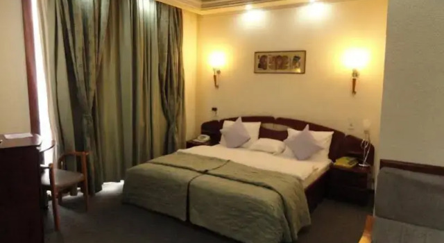 Comfort Suites