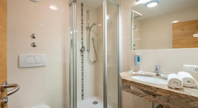 Четырёхместный номер Superior Landhotel Schwarzenbach - Wellness & Spa