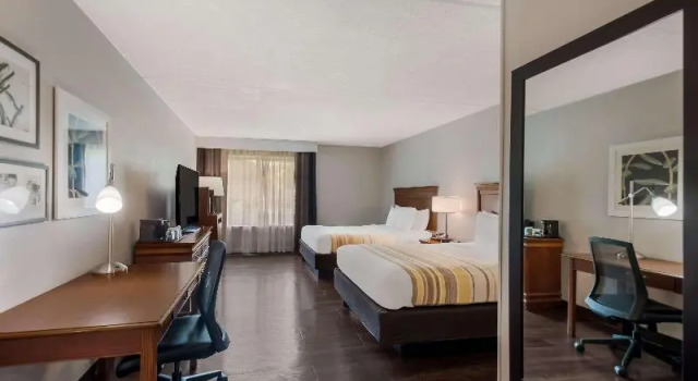 Четырёхместный номер Standard Country Inn & Suites by Radisson, Fredericksburg South (I-95), VA