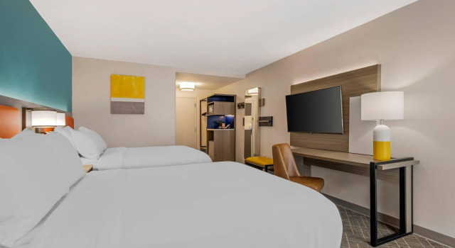 Четырёхместный номер Standard Comfort Inn & Suites Clemson - University Area