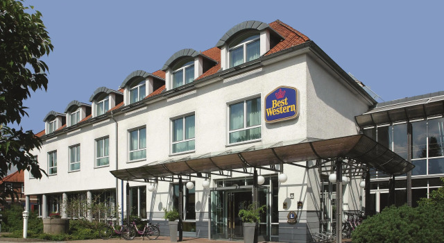 Кровать в общем номере PLAZA INN Heidehof