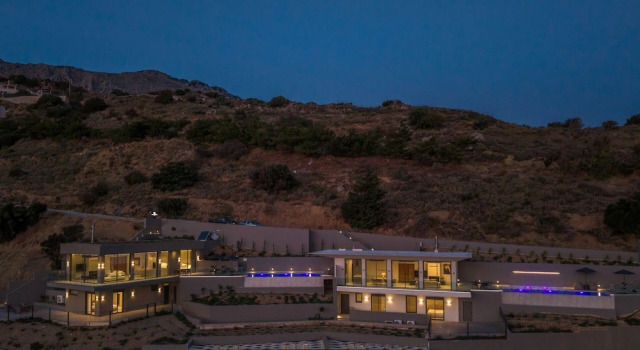 Zeus Villa