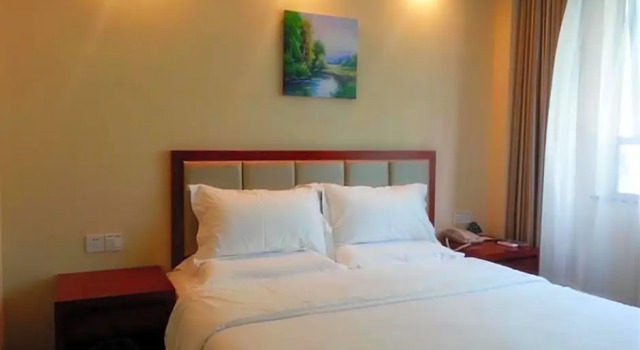 Двухместный номер Business GreenTree Inn Shanghai Hongqiao Hub Convention Center Jinghua Road Shell Hotel