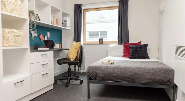 Номер Comfort Fitzroy Court near Luton Airport