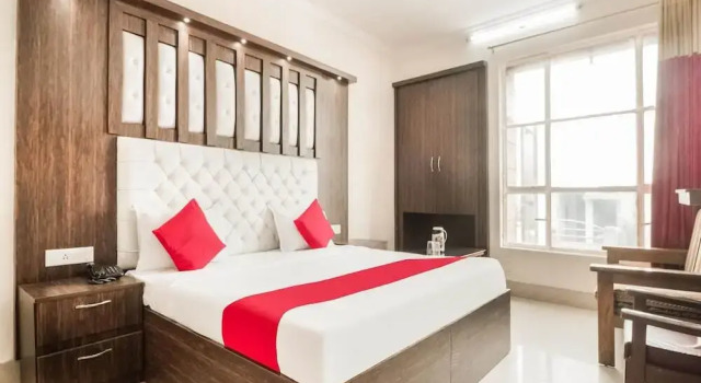 Hotel Vashistha by OYO Rooms