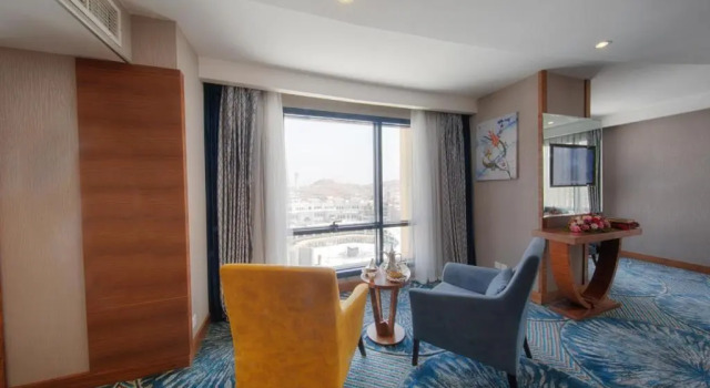 Трёхместный полулюкс с видом на Каабу Al Safwah Orchid Hotel