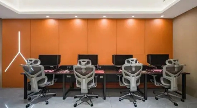 Кровать в общем номере Pengpai E-Sports Hotel