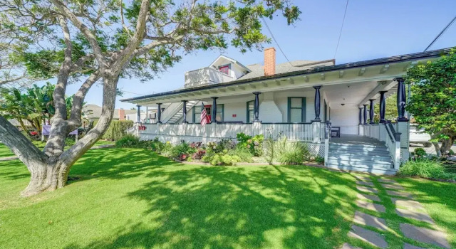 Апартаменты c 1 комнатой с балконом Victorian Carpinteria Apartment < 1 Mi to Beach!