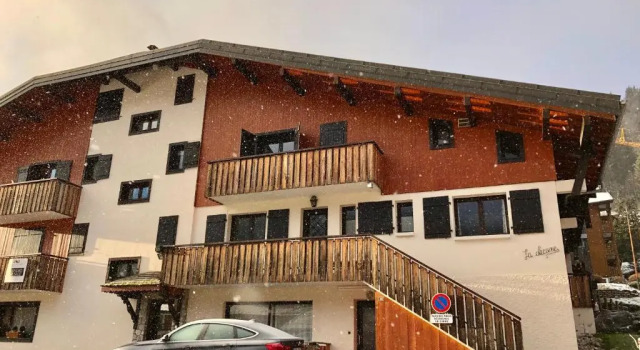 Central Morzine, Spacious 2 Bedroom Family Apartment, Забронировать Апартаменты/квартира Апартаменты Морзин, рядом с Горнолыжный подъемник Мас Вержю, Апартаменты/квартира