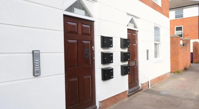 Contractors&Leisure - Bedford Hospital & City Centre inc Private Parking