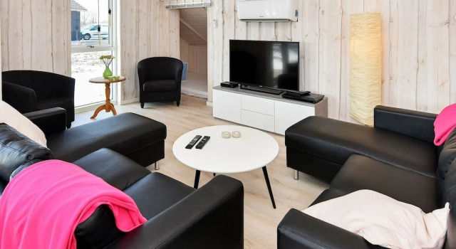 Scandinavian Lakeside Retreat-By Traum, Buchen Sie Hotel Ansager 