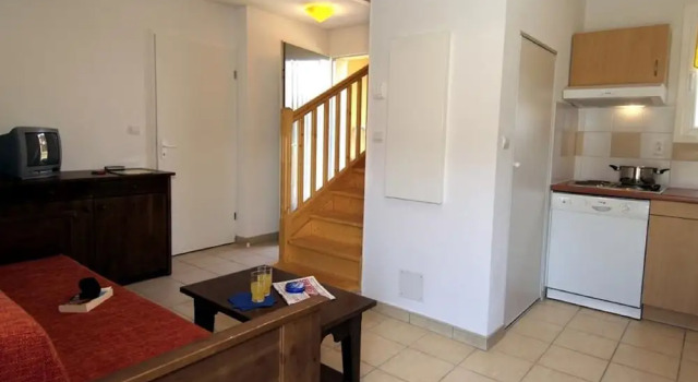 Terrace Apartment, Đặt Căn hộ Khách sạn ở Montagudet có hồ bơi, Hồ bơi