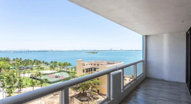 Serenity and Comfort With Ocean View, Брондау Қонақ үй Маями-Бич Miami Metropolitan Area
