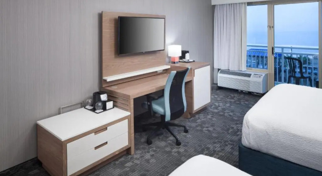 Четырёхместный номер Standard Courtyard by Marriott Carolina Beach Oceanfront