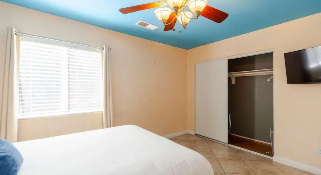 4BR-Retro Game Room-Theater-Pool & Spa
