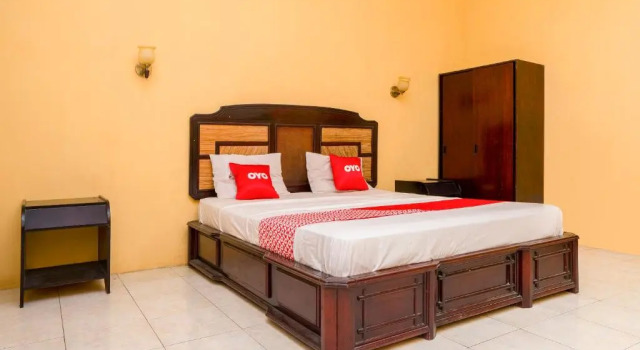 Двухместный номер Standard OYO 1989 Hotel Pelangi Harapan