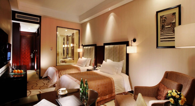 Royal Tulip Hotel Zhujiajiao Shanghai, Varaa Hotelli Zhujiajiao Shanghai