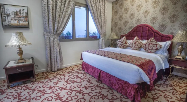 Двухместный люкс с балконом Mira Trio Hotel