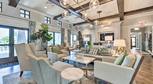 7 Mi to Disney: Townhome w/ Lanai & Pool!