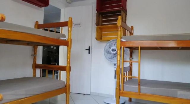 Кровать в общем номере Hostel Casa Terra