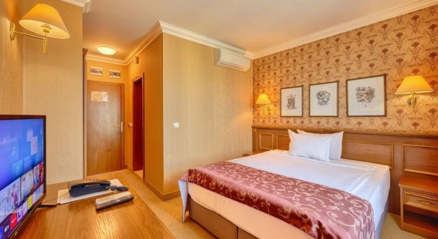 Двухместный номер Economy с балконом Hotel Club Central