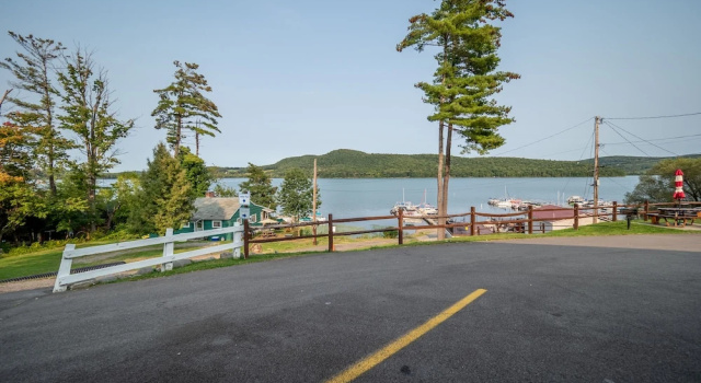 Двухместный номер Standard с видом на озеро Lake N Pines Motel