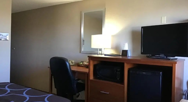 Номер Standard Super 8 by Wyndham Miles City