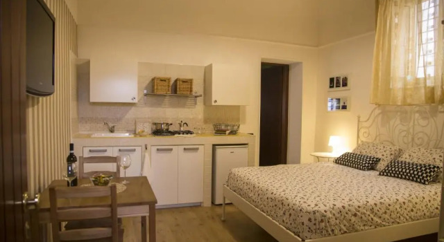 Студия Piazza Roma Rooms