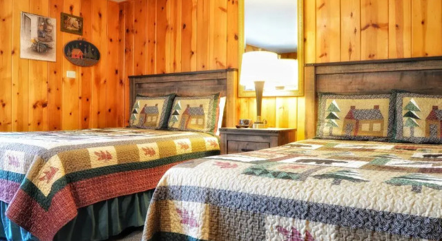 Двухместный номер Standard с видом на реку The Inn on Fall River & Fall River Cabins