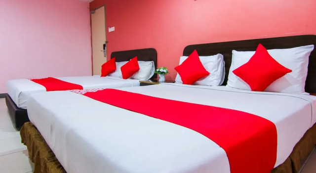Люкс OYO 11343 Hotel Putra Iskandar
